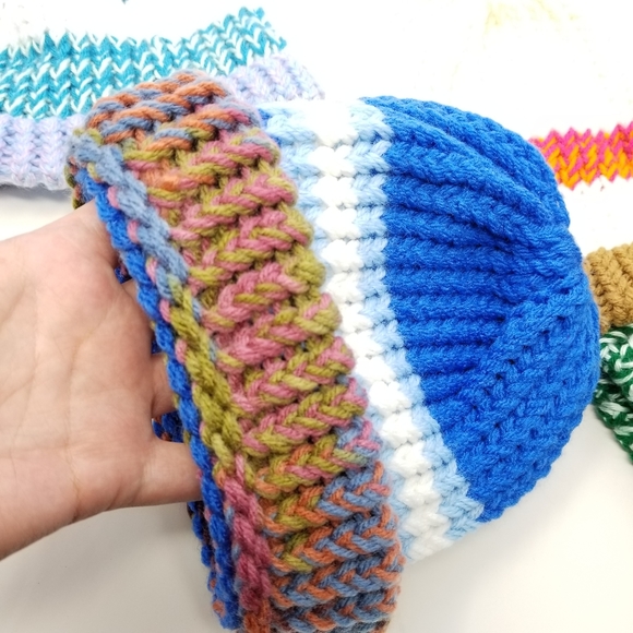 Five Handmade Knit Beanie Set! Family Friends Gift - Picture 12 of 12